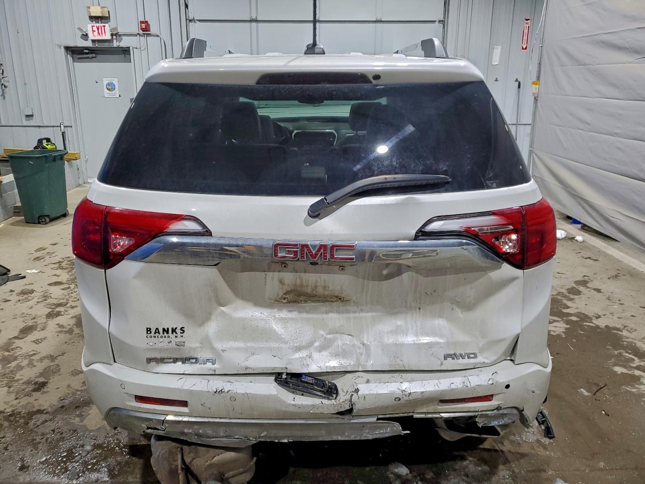 GMC Acadia Denali Image 4