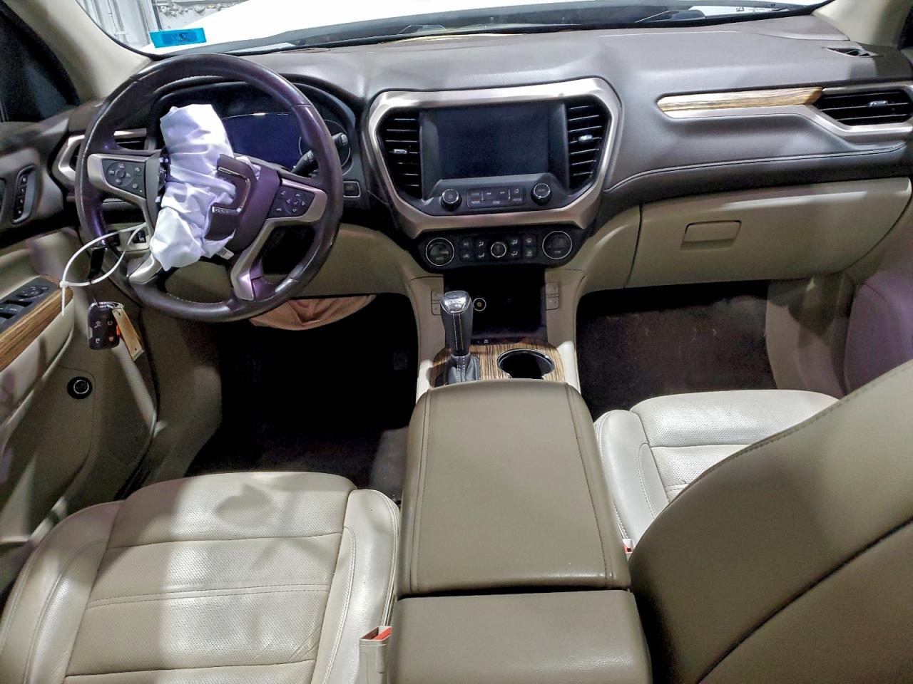 GMC Acadia Denali Image 6