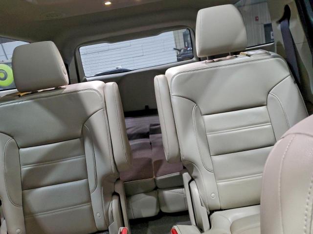 GMC Acadia Denali Image 11