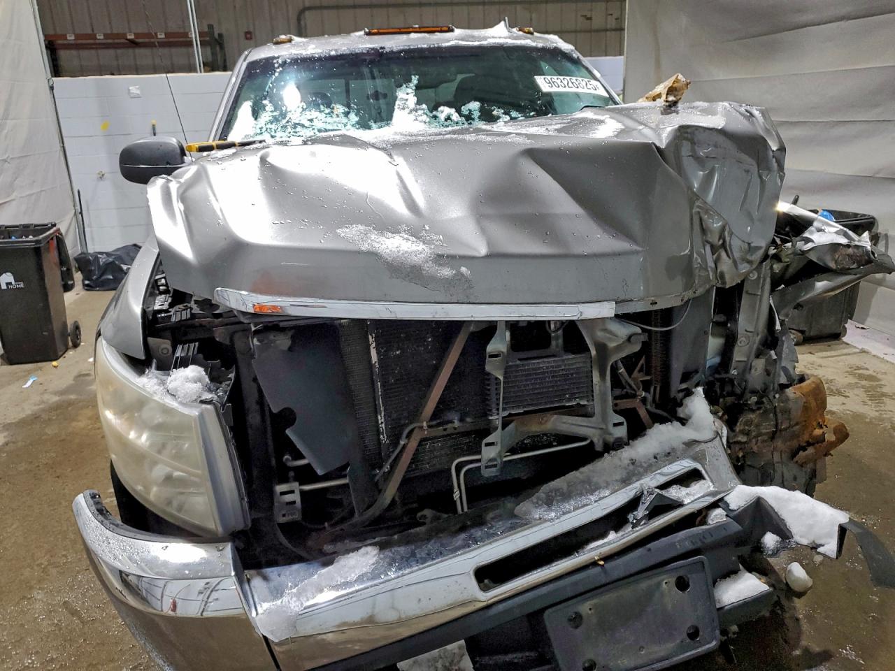 Chevrolet Silverado K2500 Heavy Duty Image 11