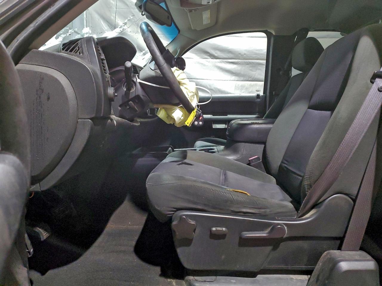 Chevrolet Silverado K2500 Heavy Duty Image 4