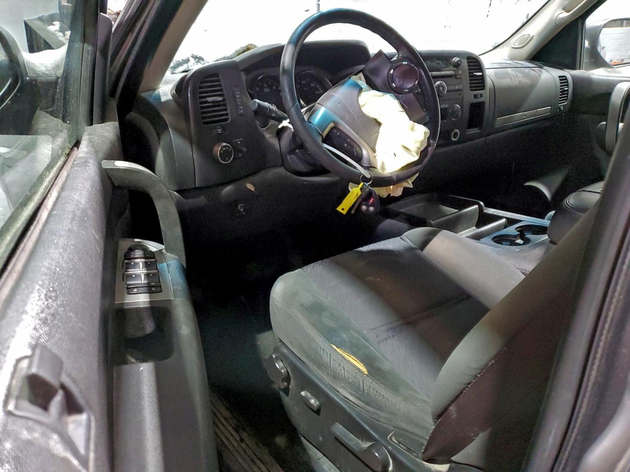 Chevrolet Silverado K2500 Heavy Duty Image 2