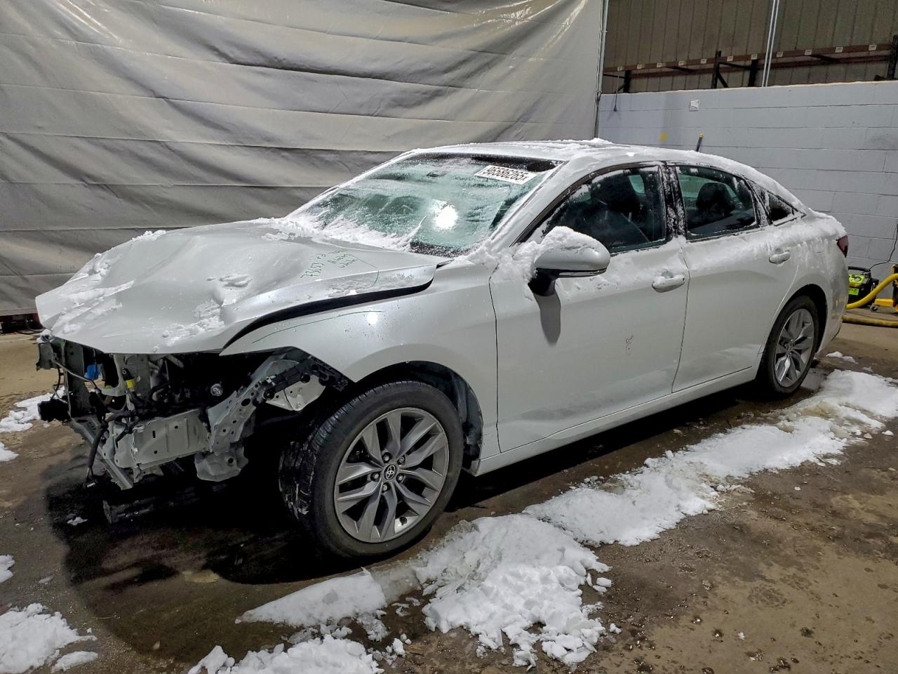 Toyota Avalon Xle Image 1