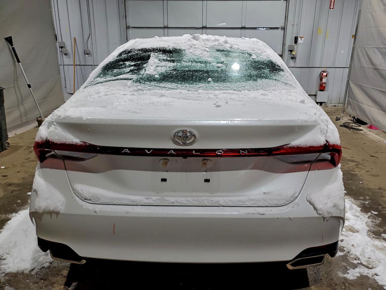 Toyota Avalon Xle Image 4