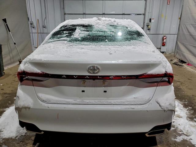 Toyota Avalon Xle Image 4