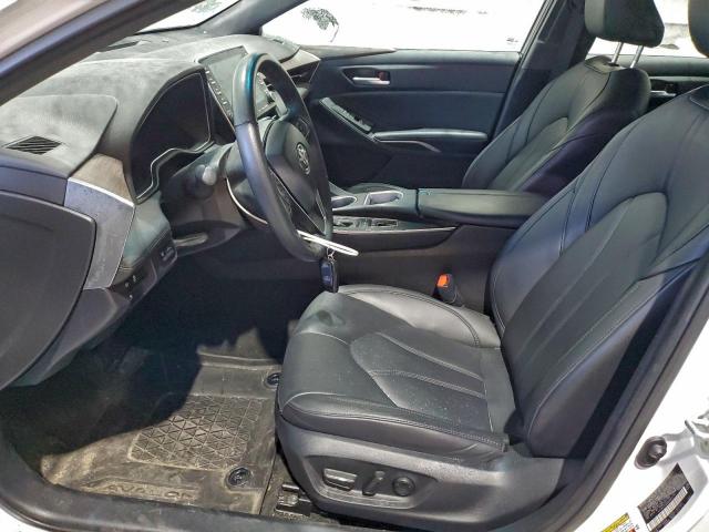 Toyota Avalon Xle Image 3