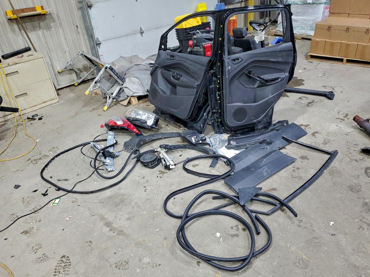 Ford Escape S Image 14