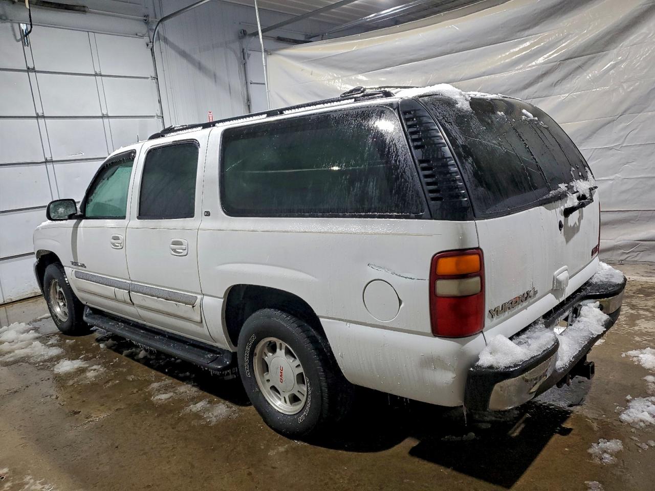 GMC Yukon C1500 Image 5