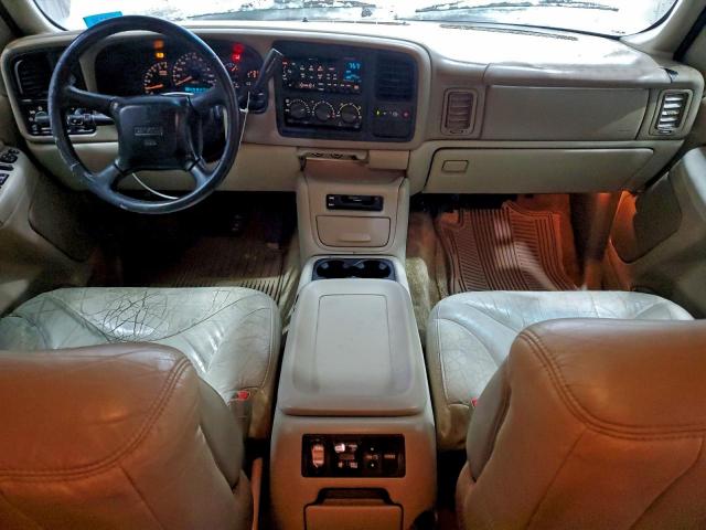 GMC Yukon C1500 Image 6