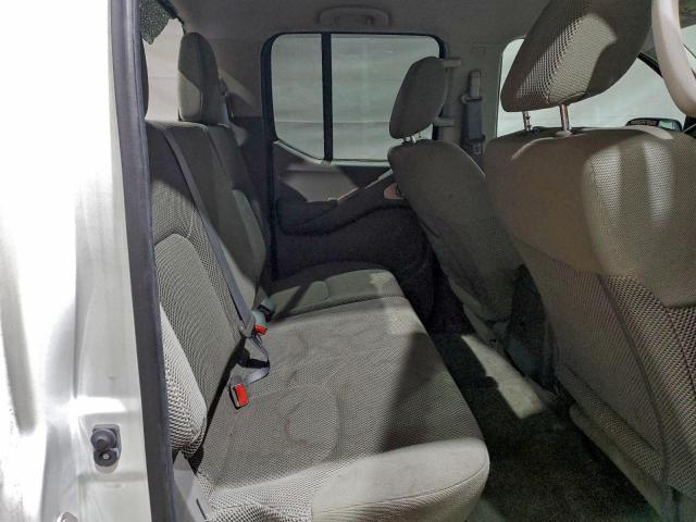 Nissan Frontier S Image 8