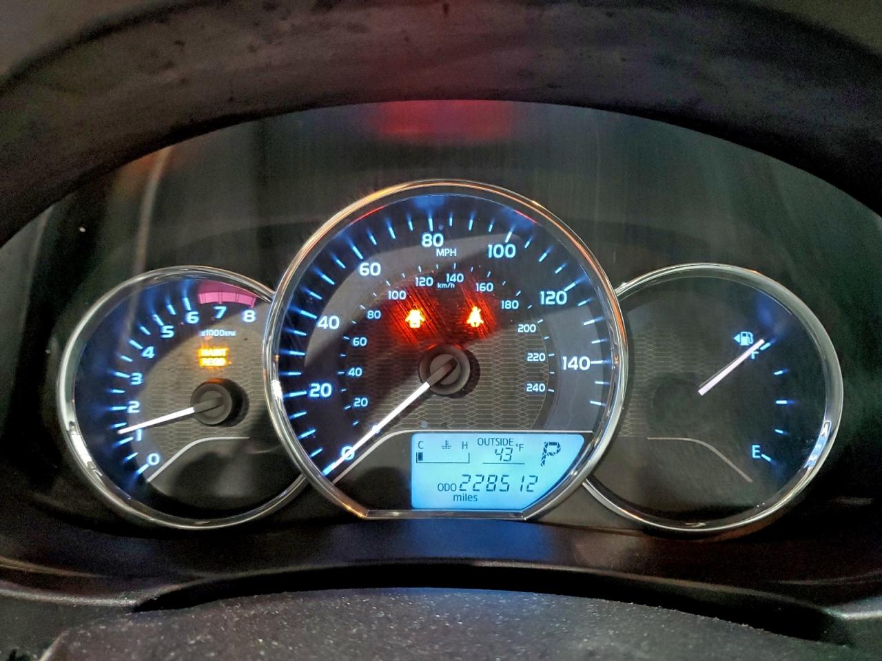 Toyota Corolla L Image 6