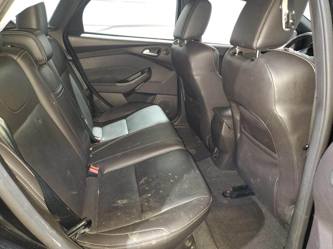 Ford Focus St Image 11