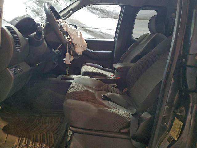 Nissan Frontier Sv Image 2