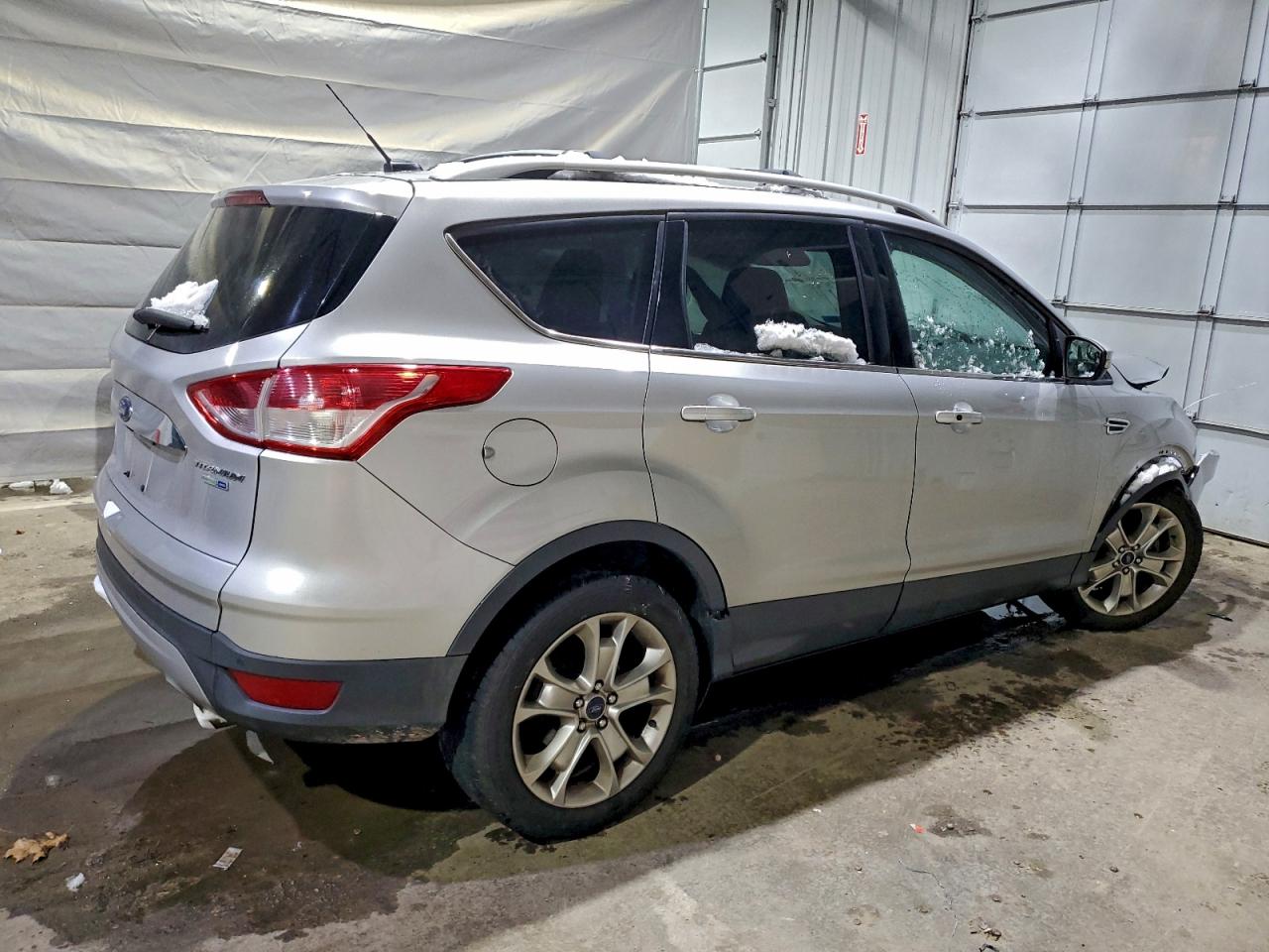 Ford Escape Titanium Image 2