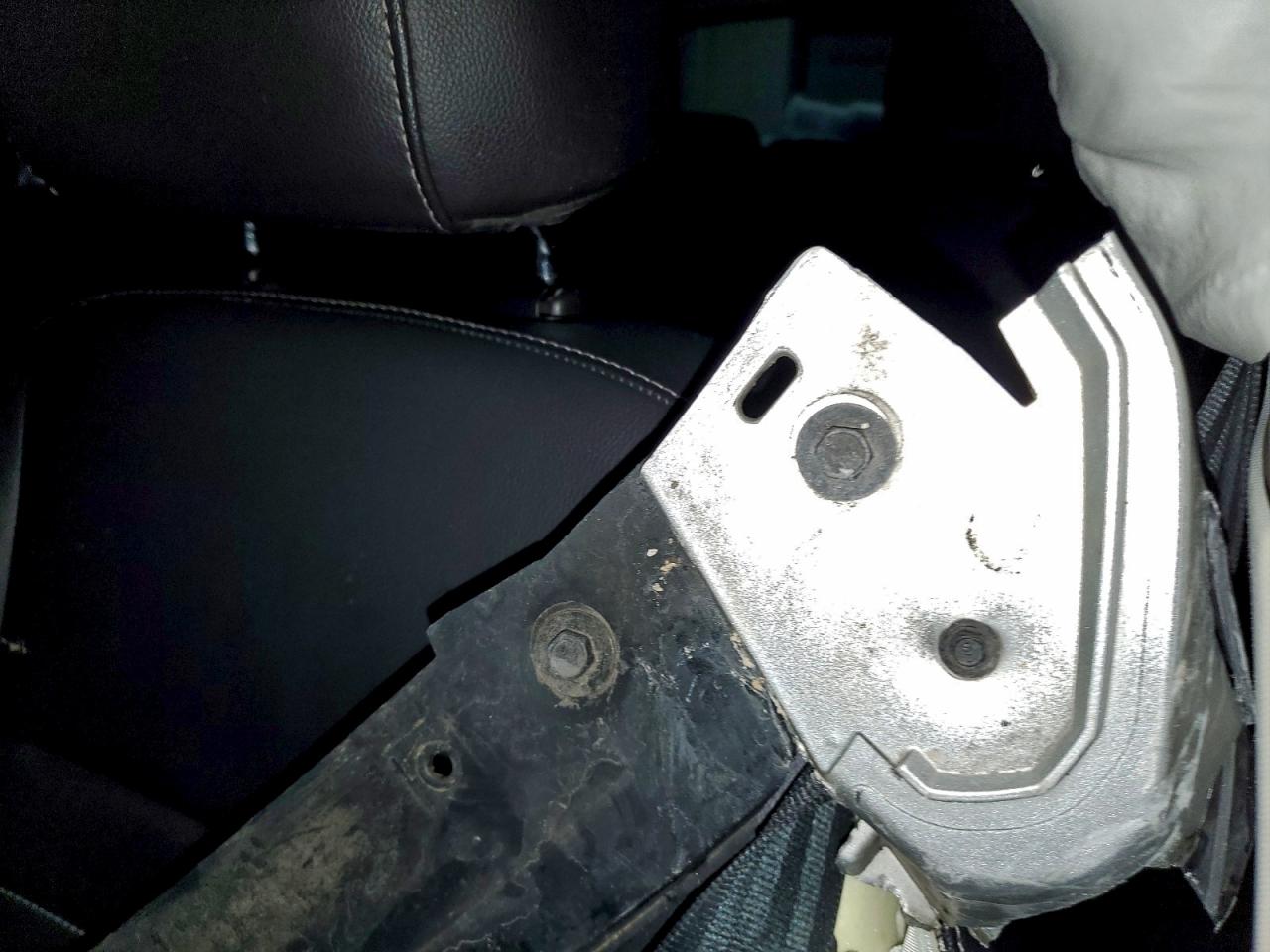 Ford Escape Titanium Image 7