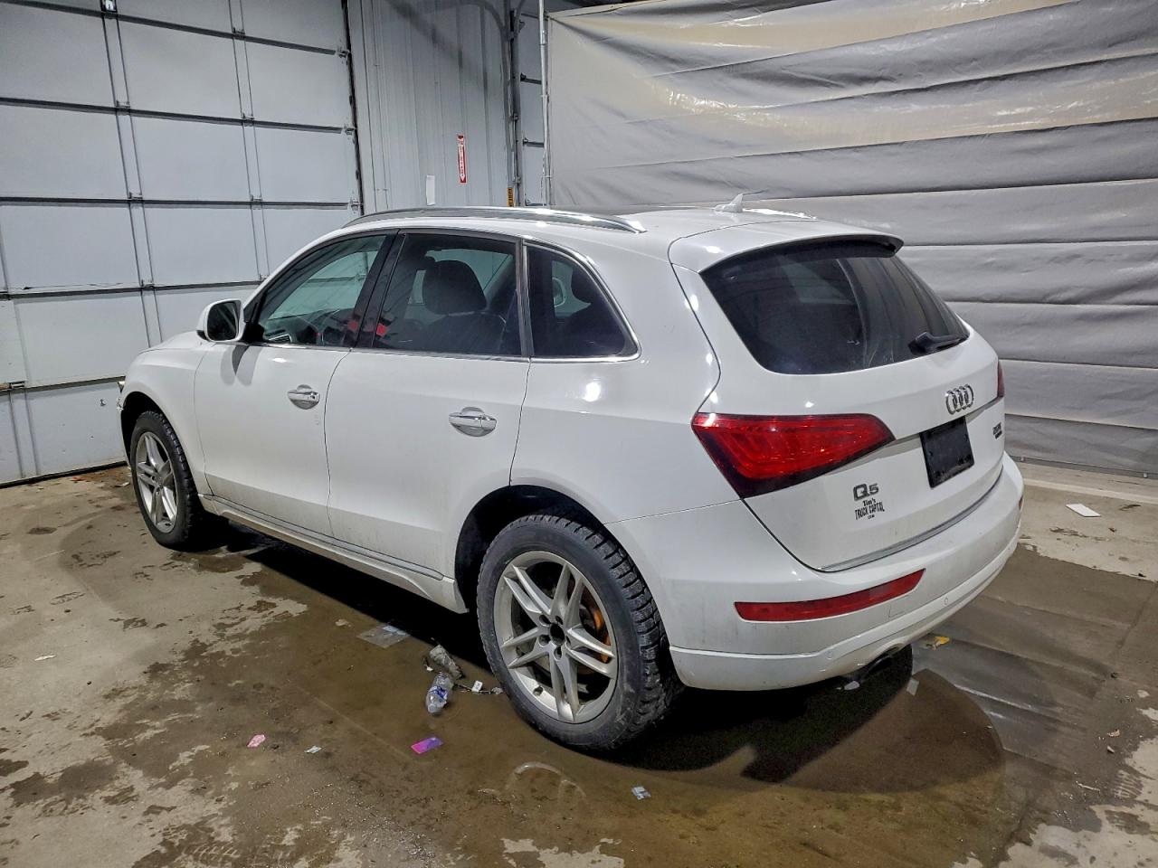 Audi Q5 Premium Image 2