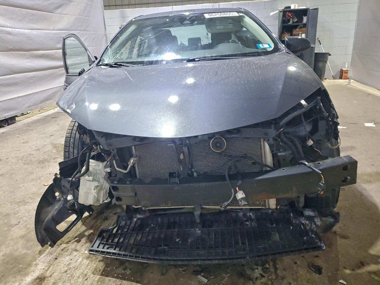 Toyota Corolla L Image 7