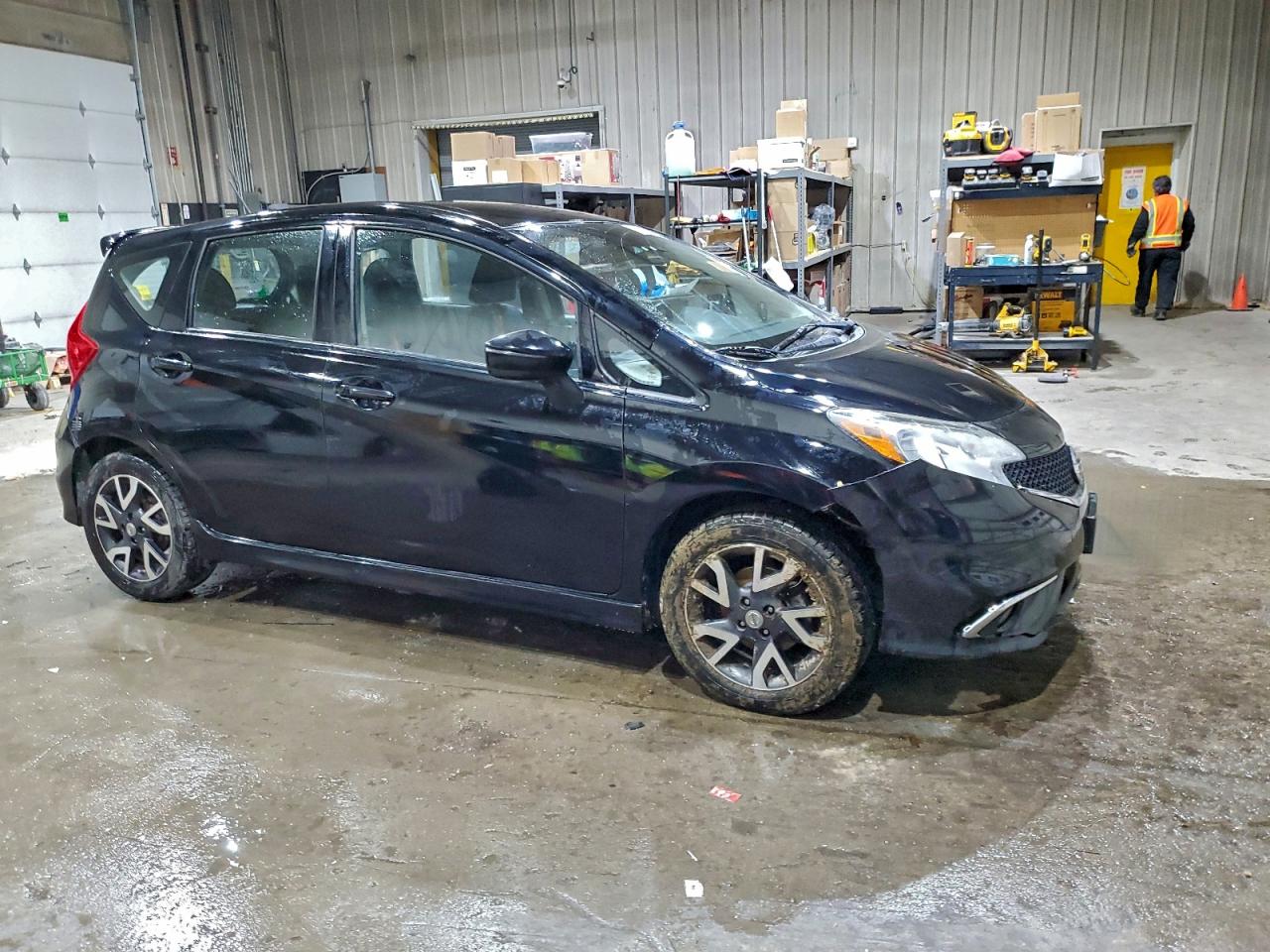 Nissan Versa S Image 3