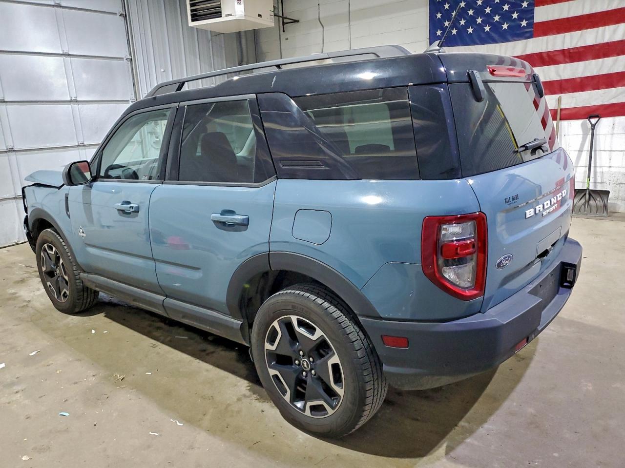 Ford Bronco Outer Banks Image 2