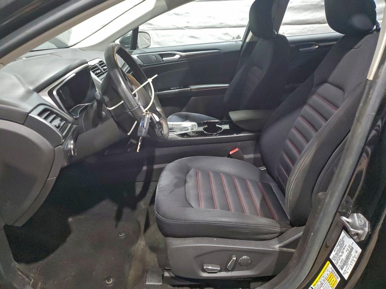 Ford Fusion Se Image 4