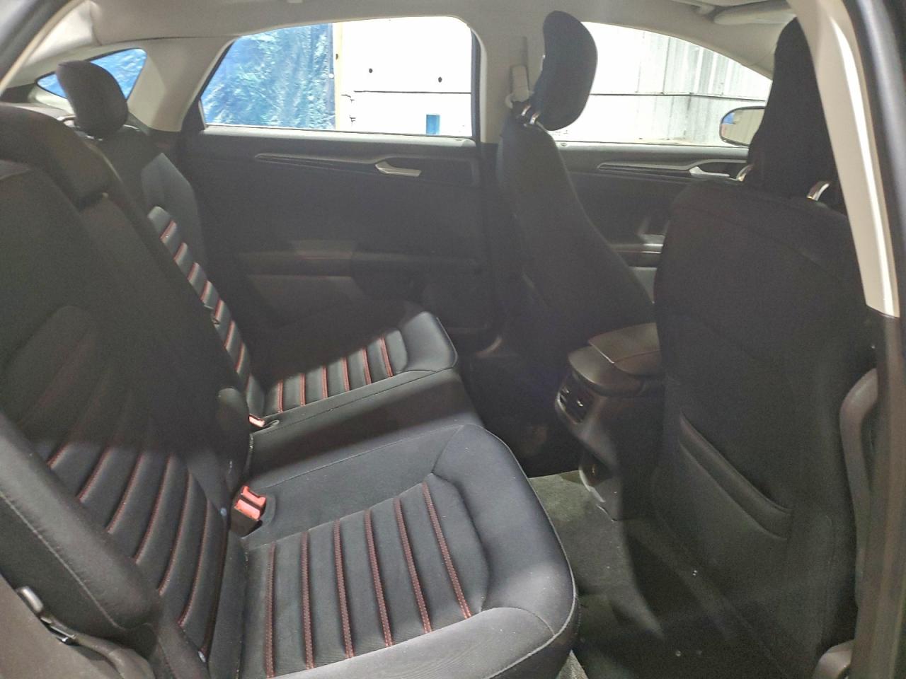 Ford Fusion Se Image 10