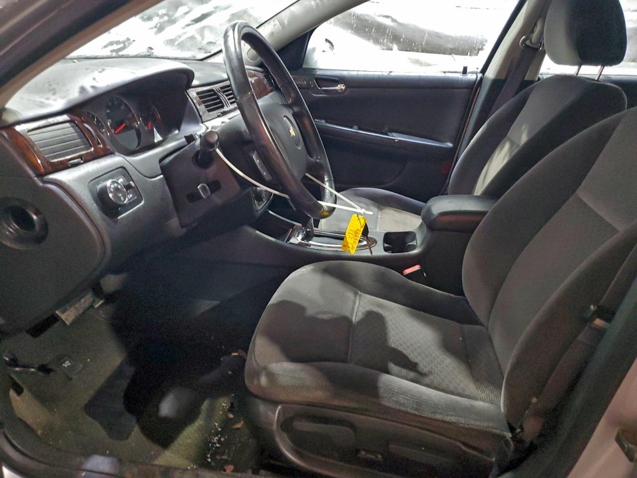 Chevrolet Impala Lt Image 7