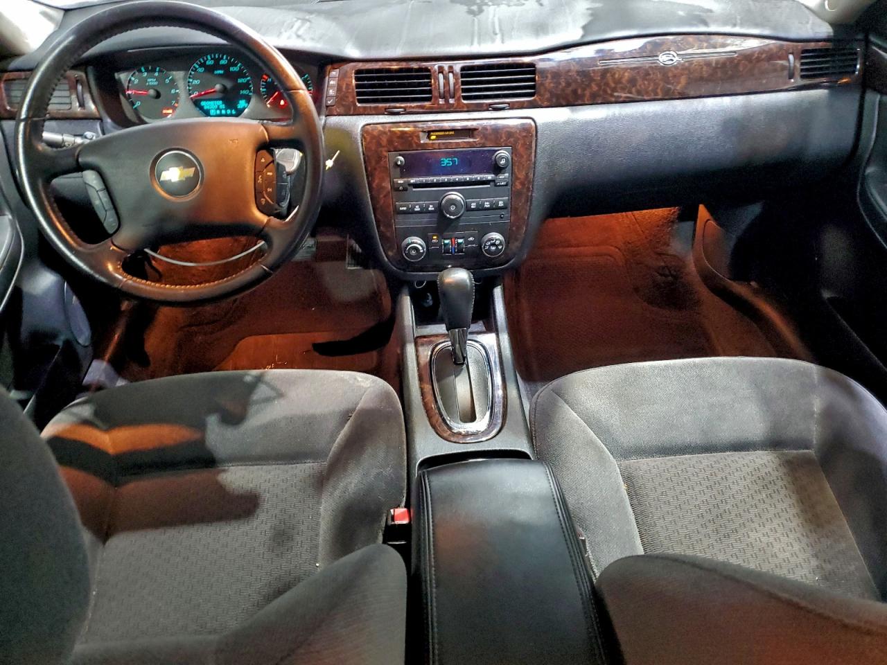 Chevrolet Impala Lt Image 9