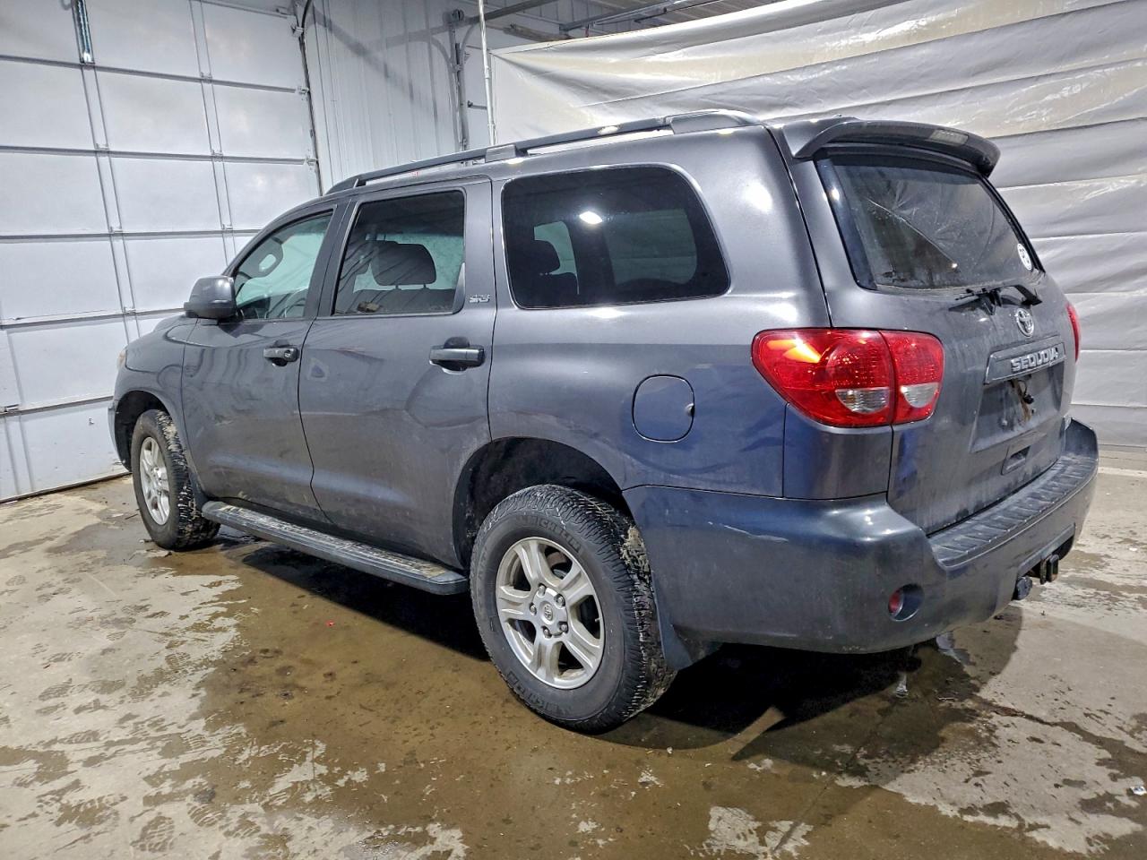 Toyota Sequoia Sr5 Image 13