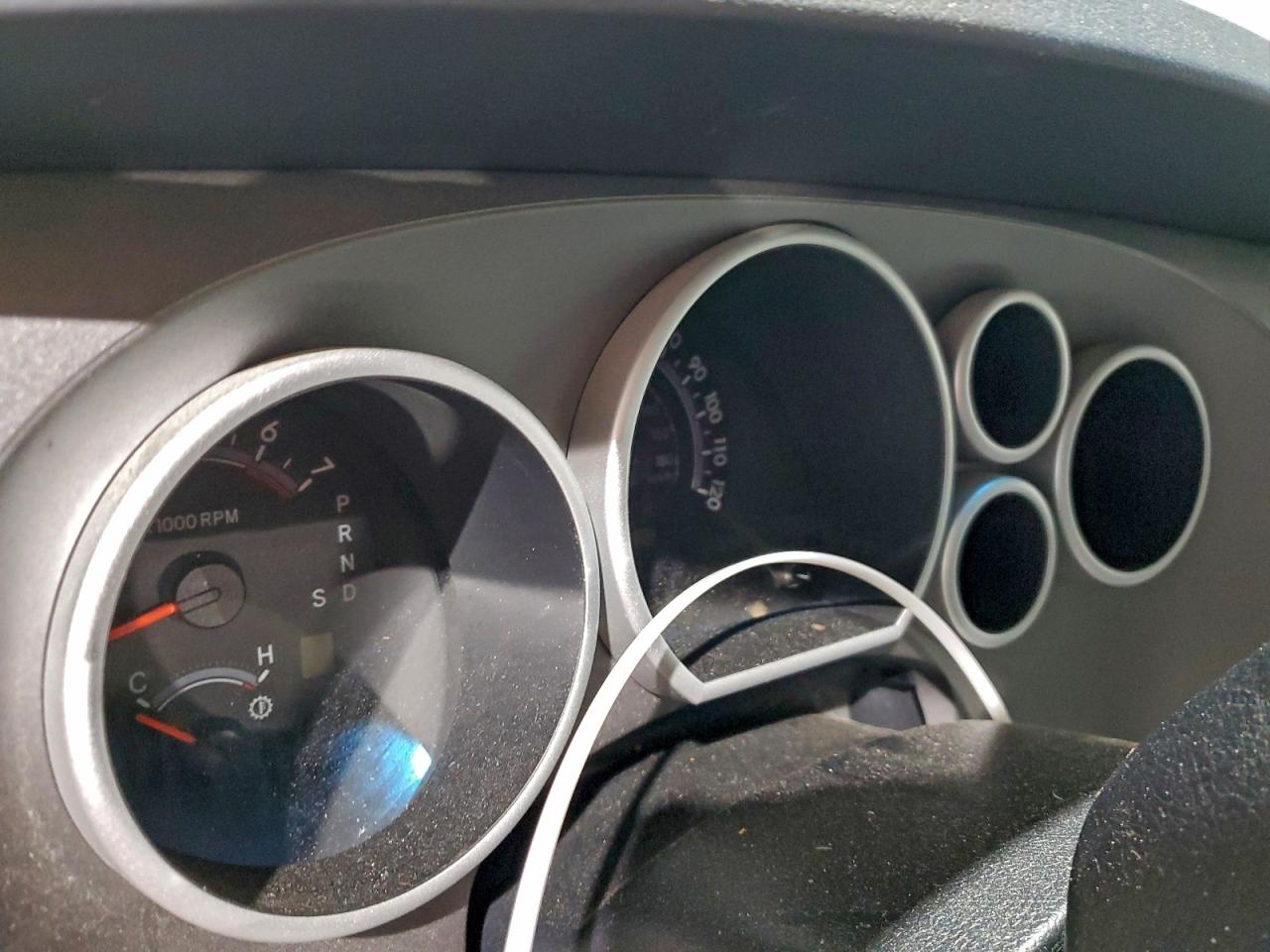 Toyota Sequoia Sr5 Image 5