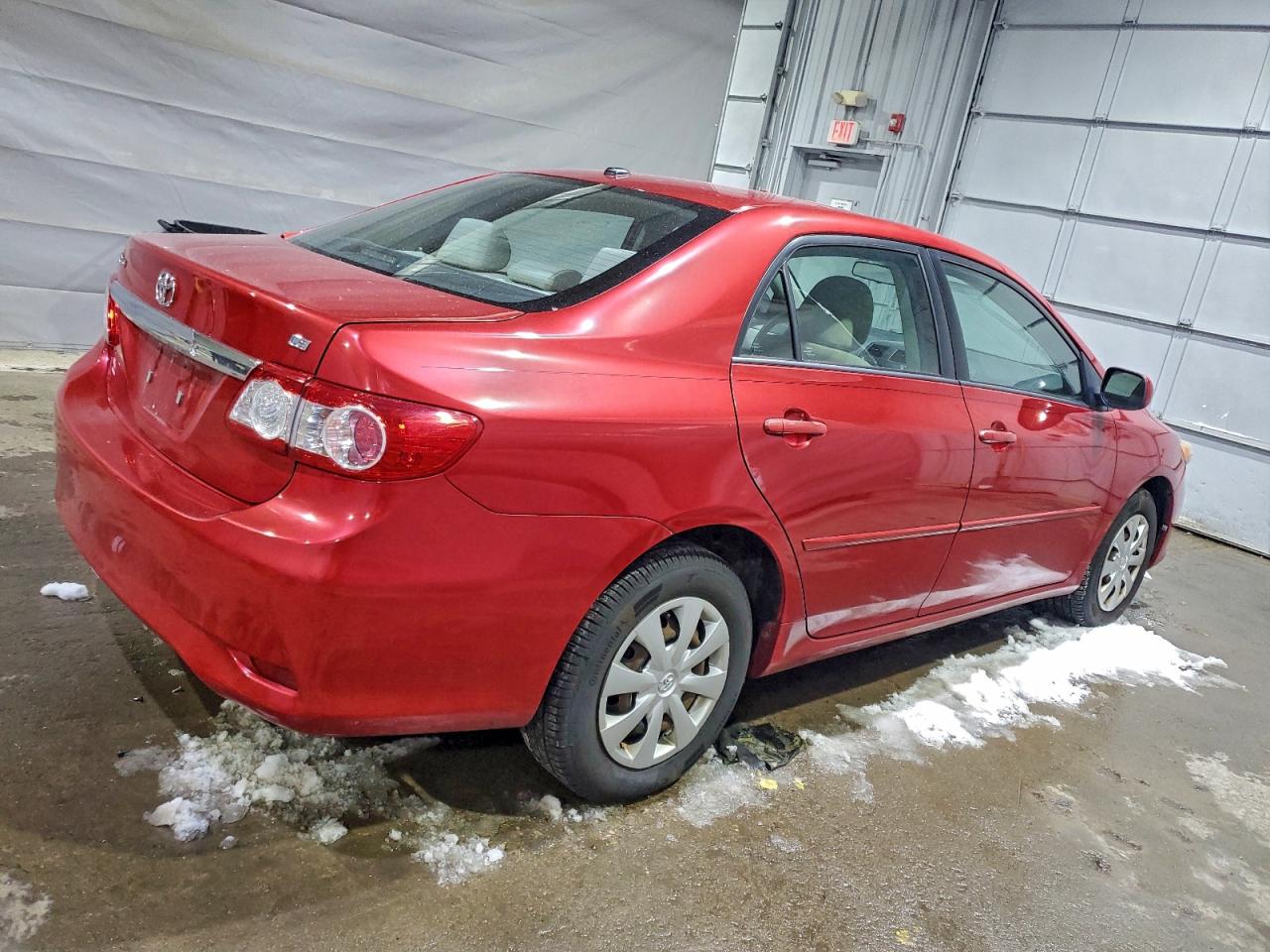 Toyota Corolla Base Image 9