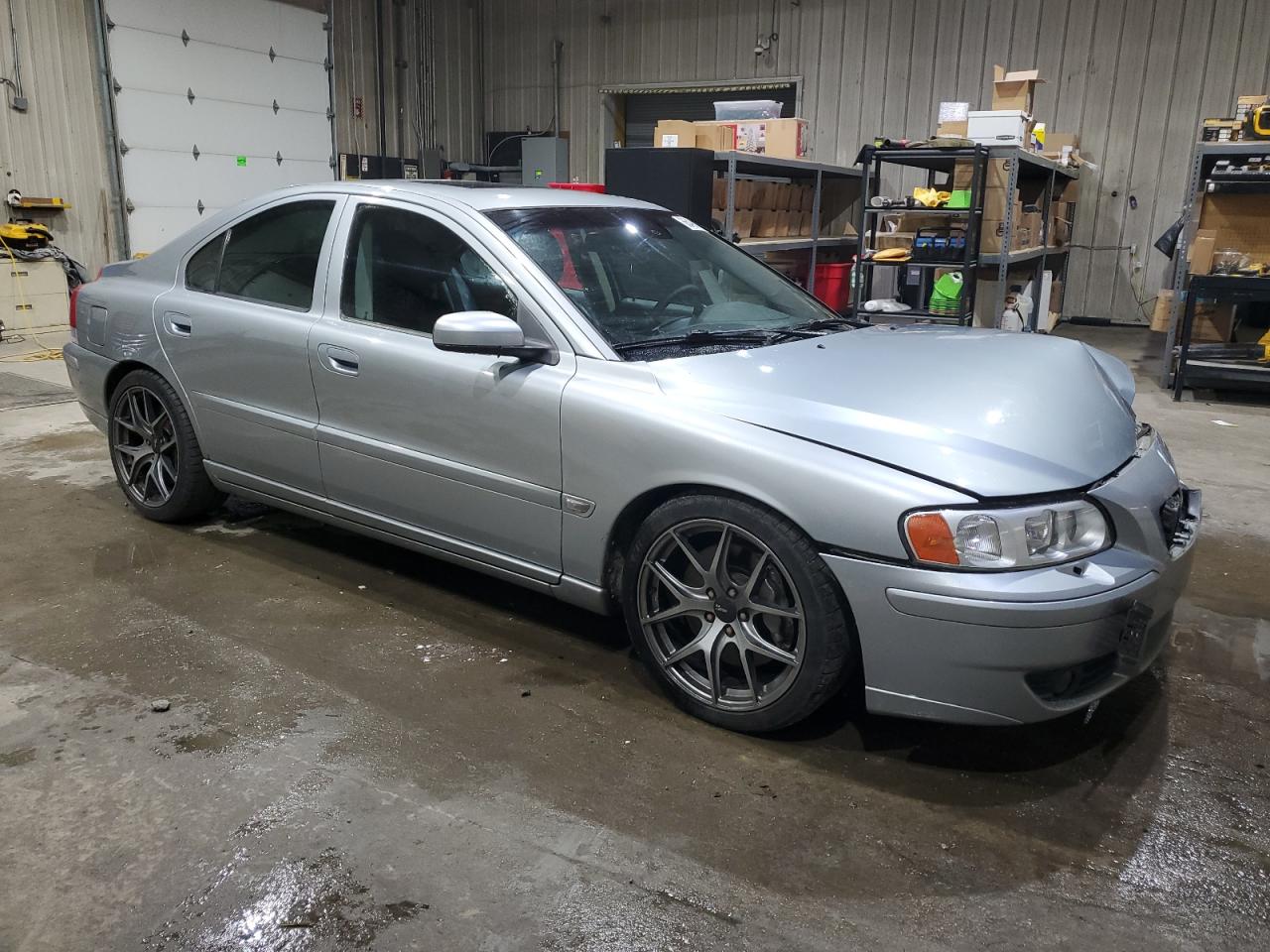 Volvo S60 R Image 11