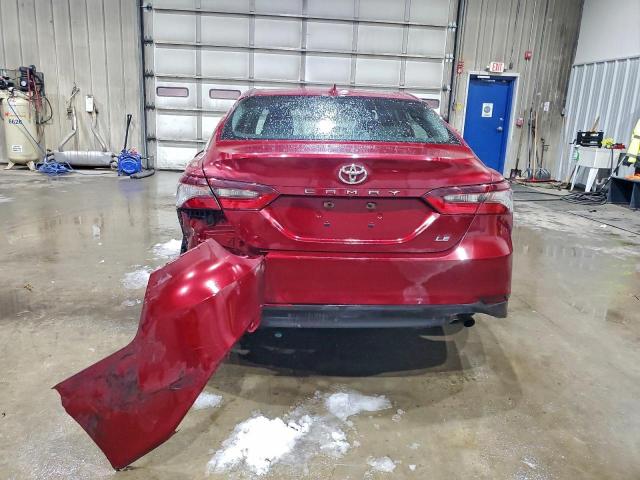 Toyota Camry Le Image 11