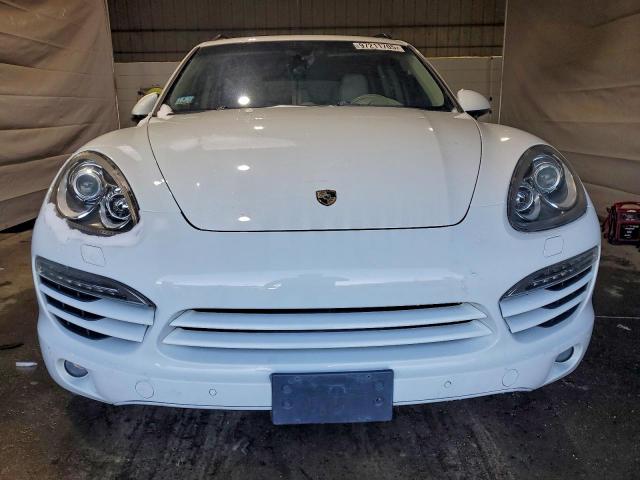 Porsche Cayenne S Hybrid Image 4