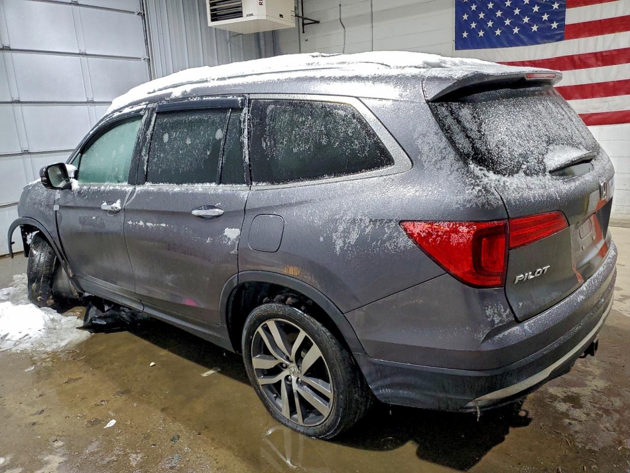 Honda Pilot Touring Image 3