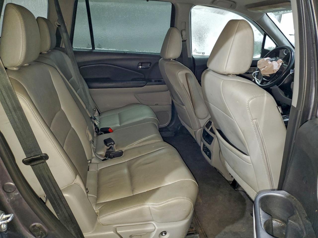 Honda Pilot Touring Image 8