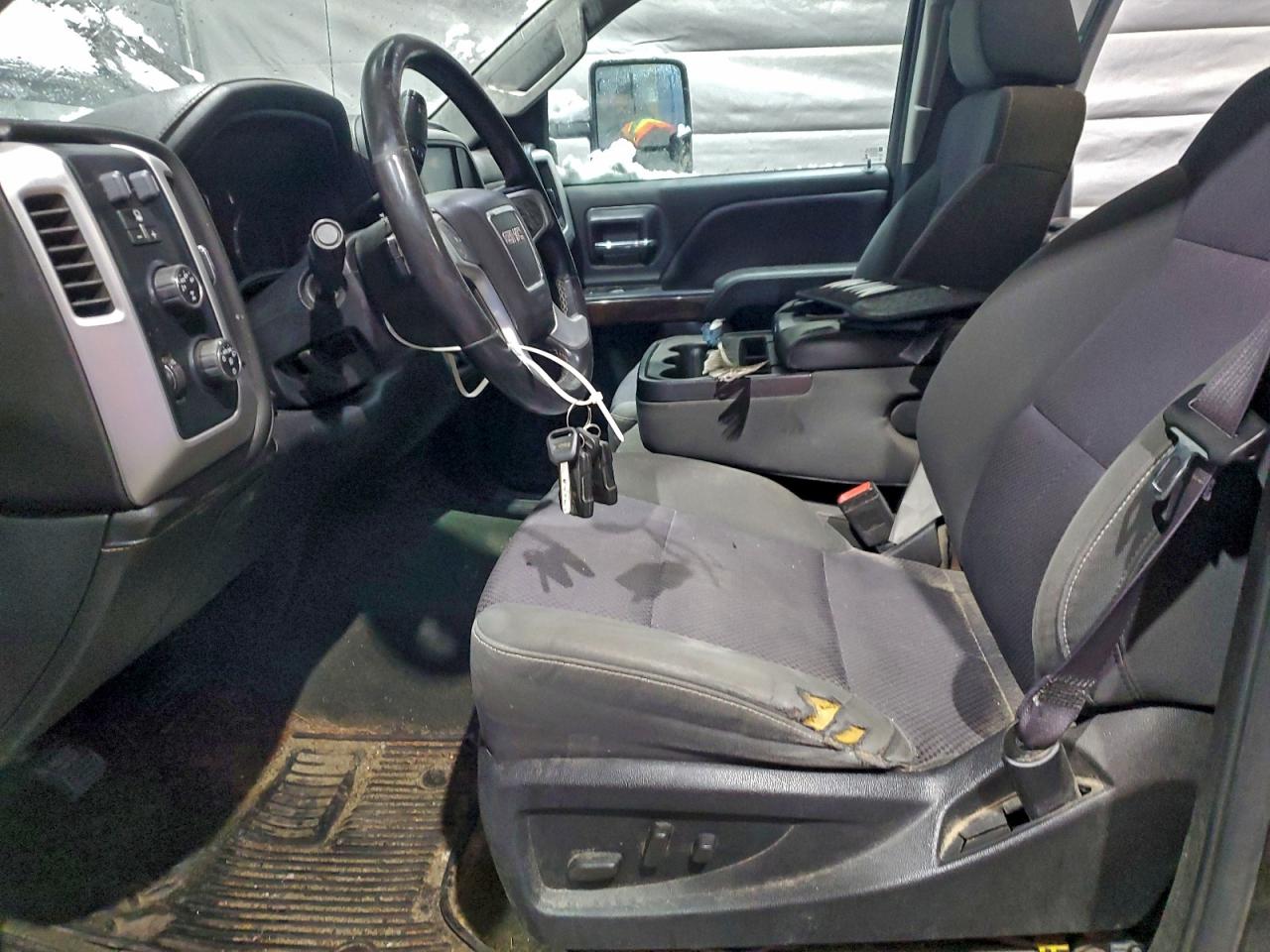 GMC Sierra K1500 Sle Image 6