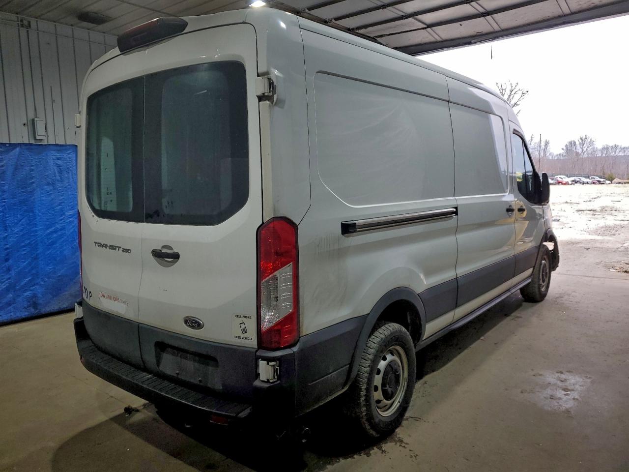 Ford Transit T-250 Image 3