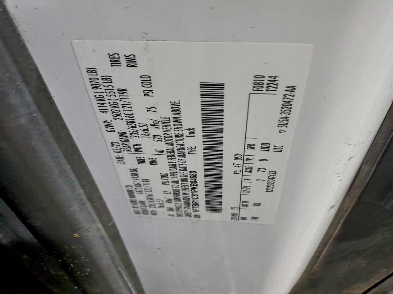 Ford Transit T-250 Image 12