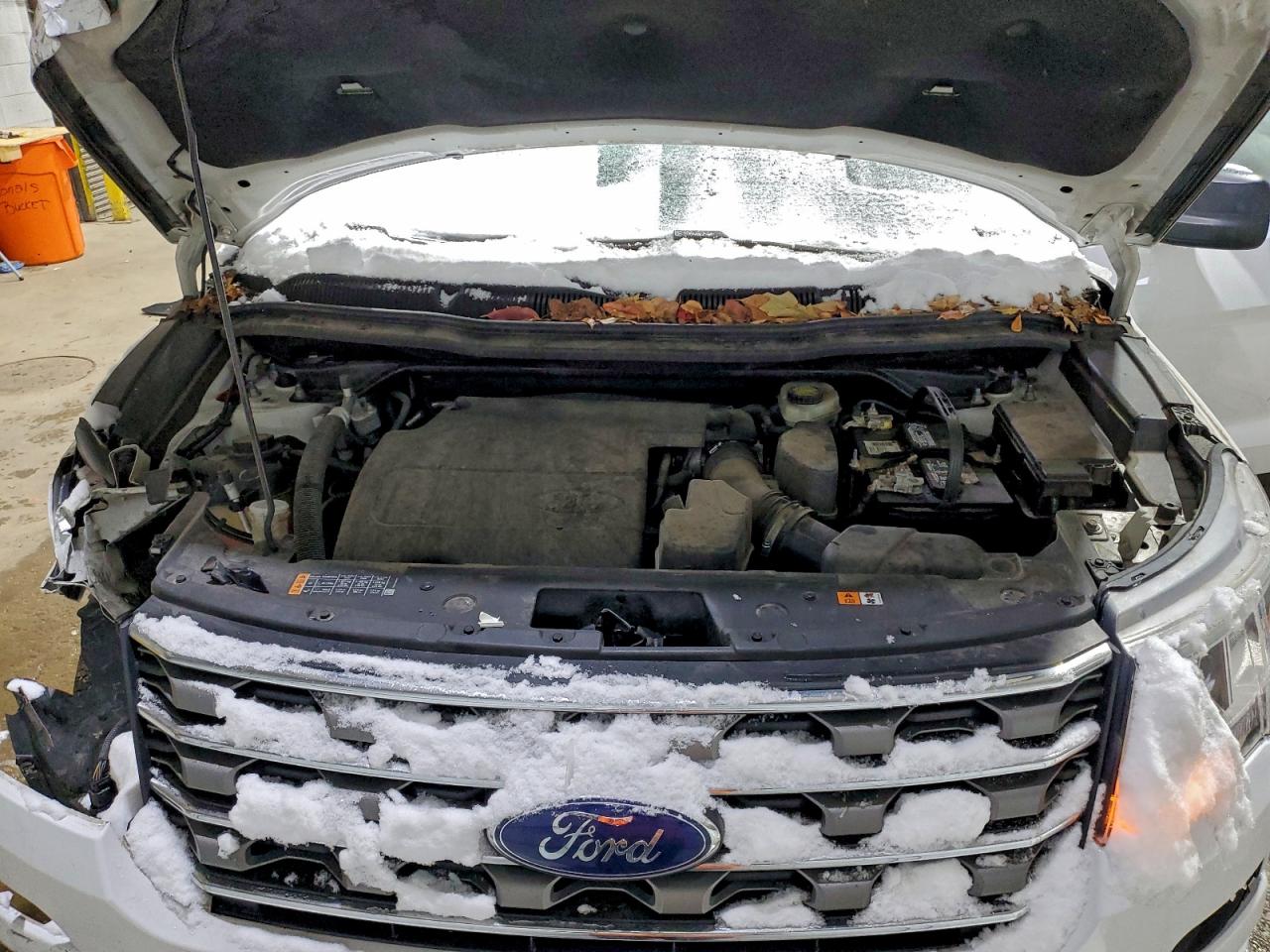 Ford Explorer Image 9