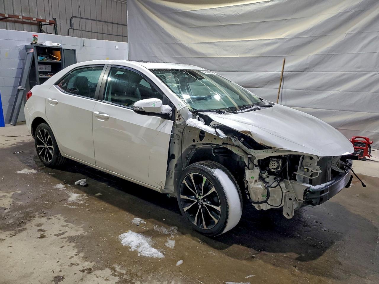 Toyota Corolla L Image 8