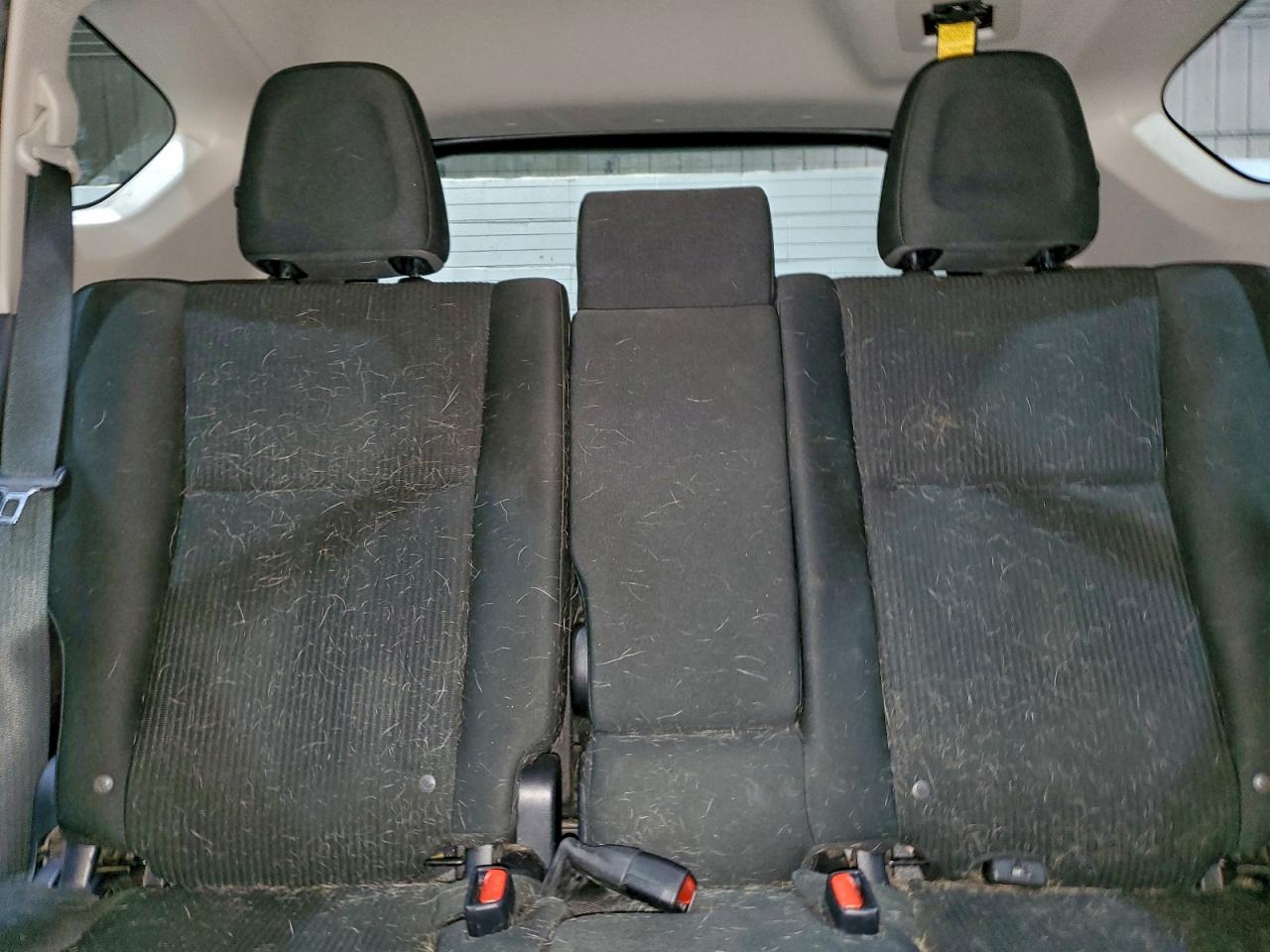 Toyota RAV4 Le Image 12