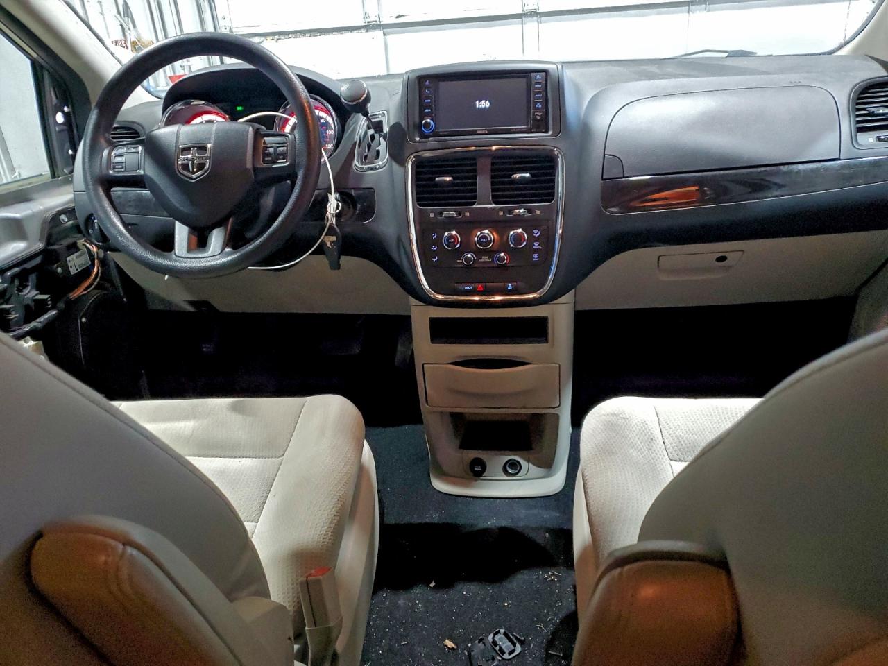 Dodge Caravan Se Image 11