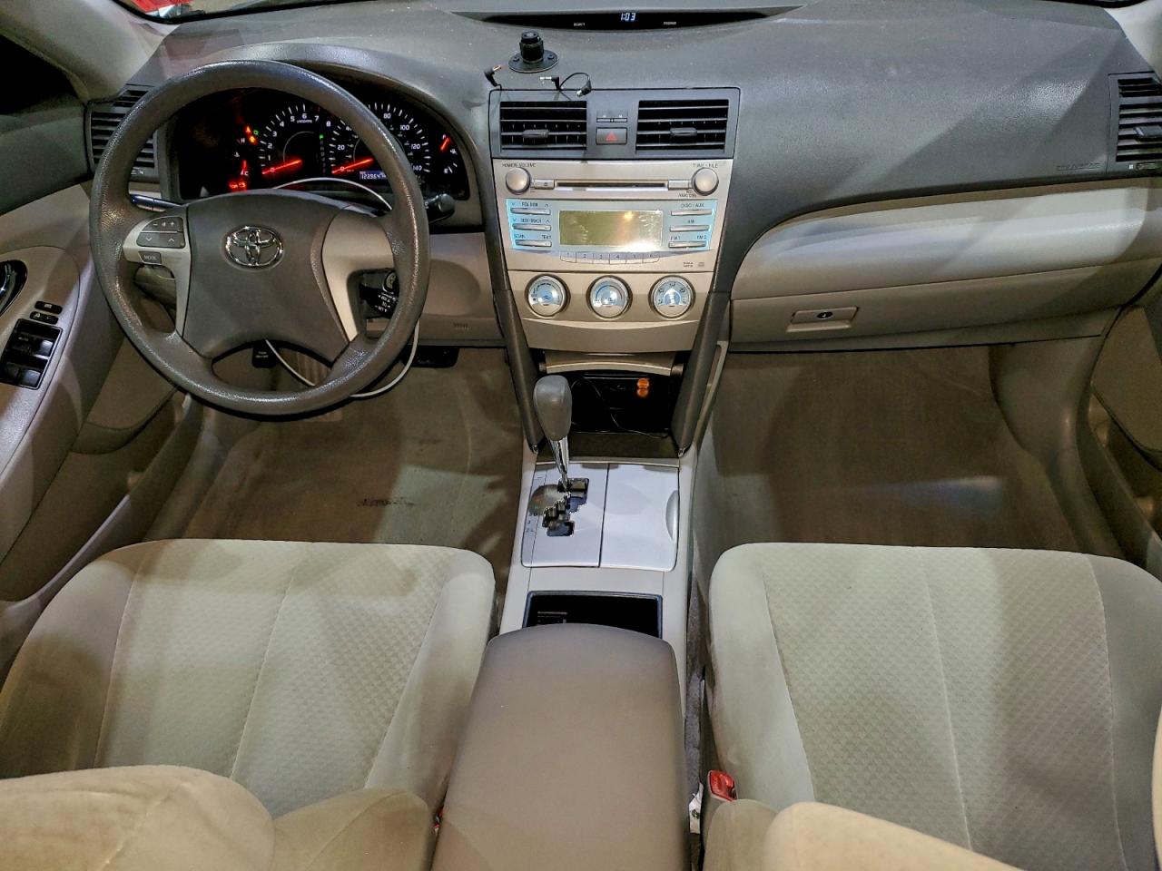Toyota Camry Ce Image 3