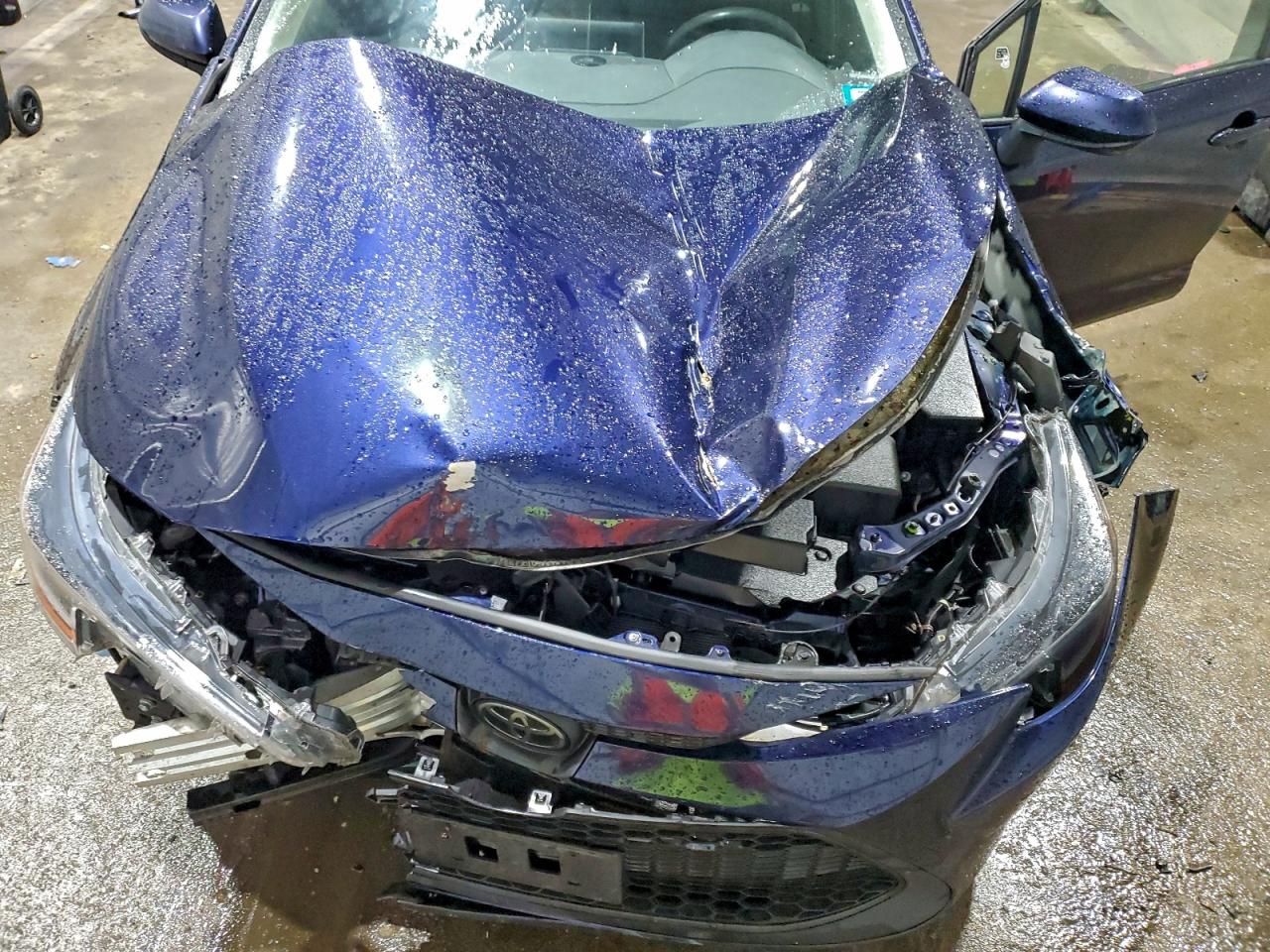 Toyota Corolla Le Image 8