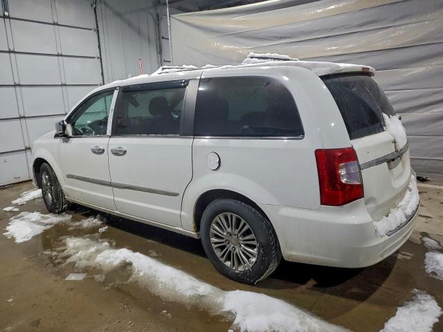 Chrysler Minivan Touring L Image 2
