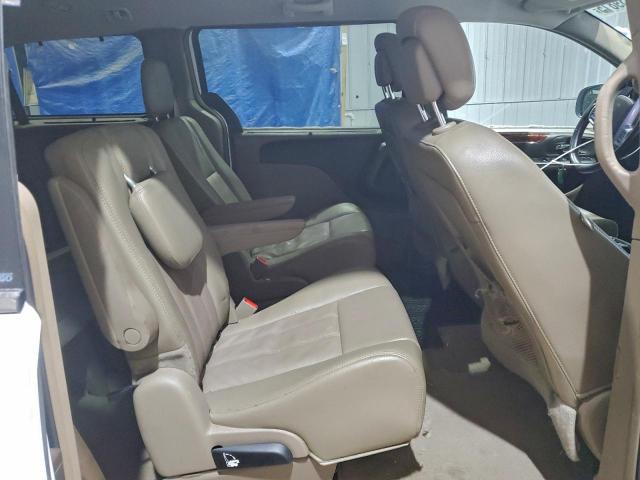 Chrysler Minivan Touring L Image 10