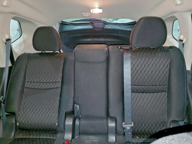 Nissan Rogue S Image 7