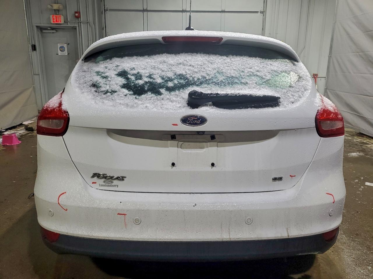 Ford Focus Se Image 12