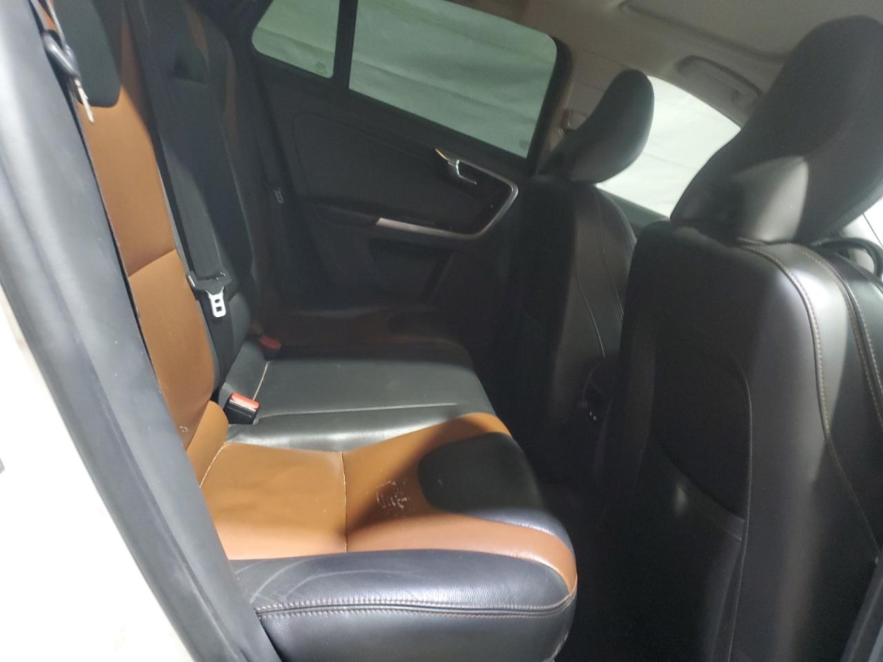 Volvo V60 Premier Image 3