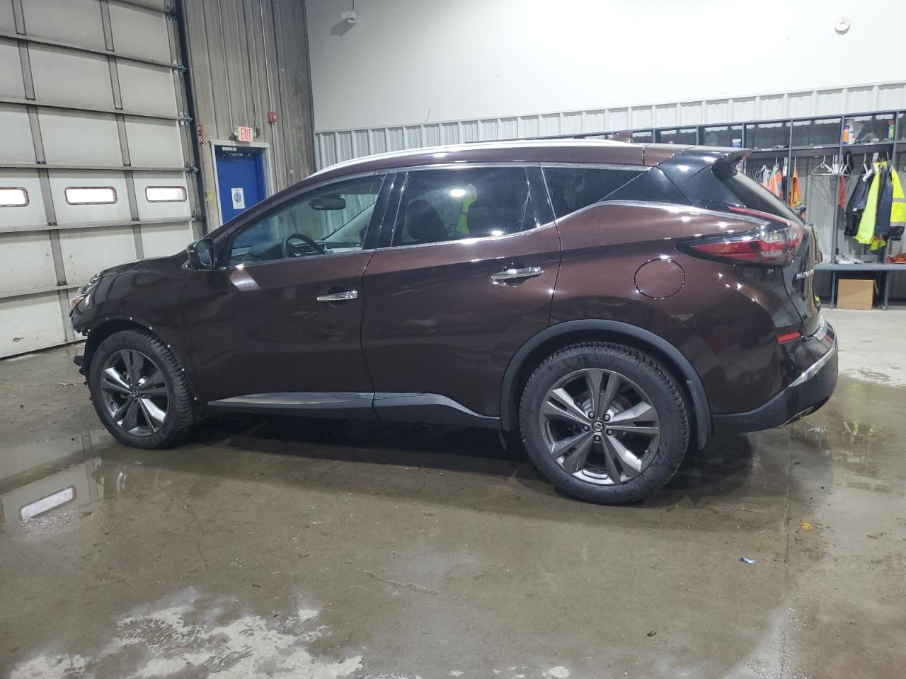 Nissan Murano Platinum Image 2